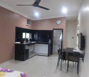 Kijal House | Yasmeen Studio Roomstay Kijal - Room 2 - FOR TWO PERSON ISLAM GUEST ONLY