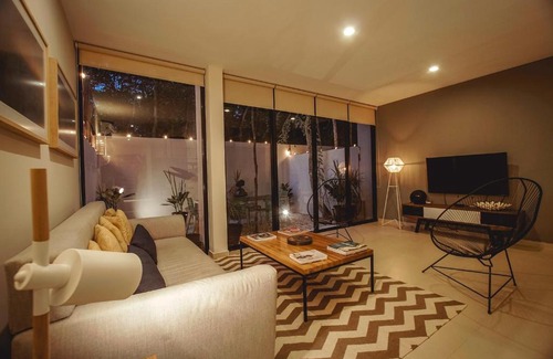 Zama House | Yaxiik Villa 23 by Nalum