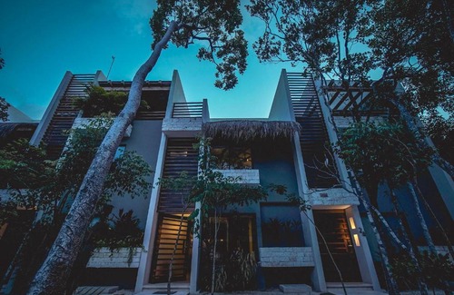 Zama House | Yaxiik Villa 23 by Nalum