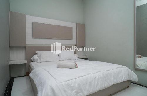 Bogor Barat Hotel | Yayah Rooms Bogor Syariah Mitra RedDoorz