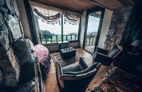 Faralya House | Yediburunlar Lighthouse Boutique Hotel and Restaurant