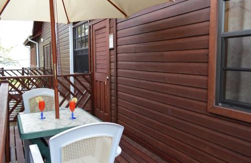 Silver Sands Apartment | Yellow Bird Apartment