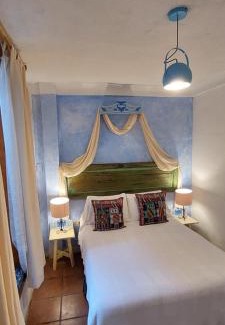 Antigua Guatemala Hostel | Yellow House Hostel B&B