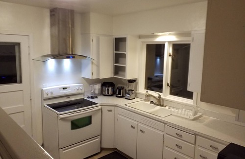 Santa Rita House | YELLOW PINE HOUSE, 3 BEDROOM KING-QUEEN