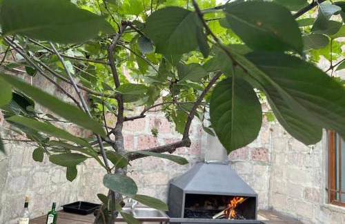 Yerevan Villa | Yellowhouse