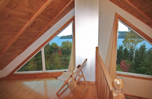 Walkerville Cottage | Yellownose House by the sandy beach