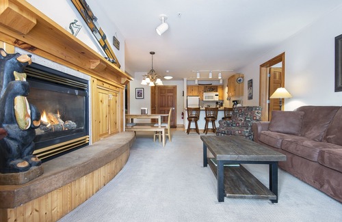 Driggs Condo | Yellowstone & Grand Teton Parks! On Teton Creek! 3 Hot tubs! Clean & Stocked!