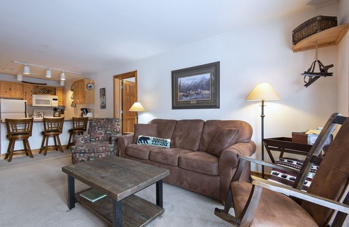 Driggs Condo | Yellowstone & Grand Teton Parks! On Teton Creek! 3 Hot tubs! Clean & Stocked!