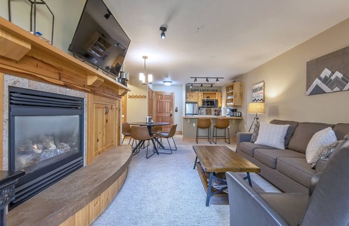 Driggs Condo | Yellowstone & Grand Teton Parks!3 Community Hot Tubs! Updated, Stocked & Clean!