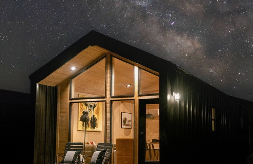 Last Chance Cabin | Yellowstone Peaks Hotel