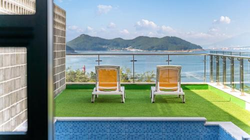 Dolsan-eup House | Yeosu Liposo Poolvilla