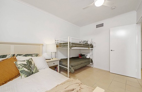 Yeppoon Apartment | YEPPOON CBD FULLY FURNISHED APARTMENT WITH POOL!