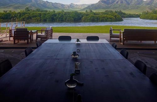 Selenge Cabin | Yeruu lodge