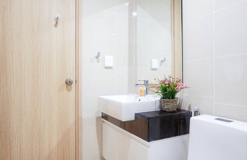 Phu Nhuan Apartment | Yesterday Once More, Airport Luxury Apts W/Free Gym & Pool