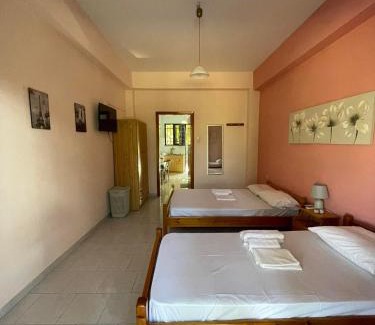 Sarakiniko House | Yfantis Sakis Apartment's