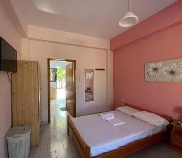 Sarakiniko House | Yfantis Sakis Apartment's