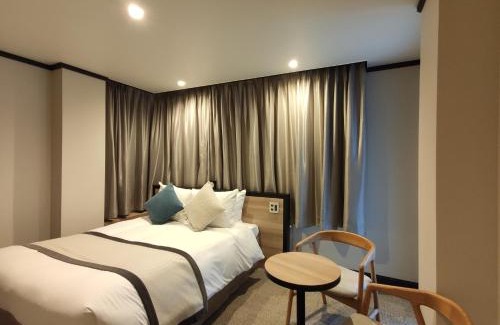 Nishi-Shinjuku Hotel | yksi SAUNA & STAY