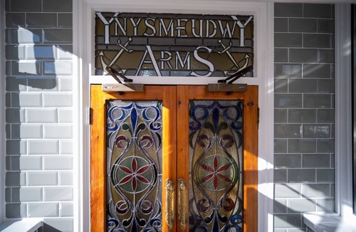 Margam House | Ynys Arms