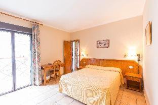 Encamp Hotel | Yomo Petit Paris