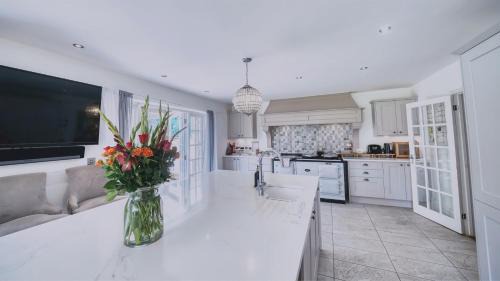 Earls Barton House | York Cottage House & Spa