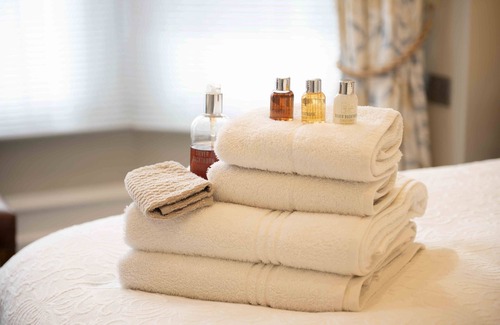 Canterbury Bed & Breakfast | Yorke Lodge Bed & Breakfast