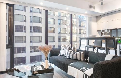 Bloor-Yorkville Apartment | Yorkville Plaza Suites - Pool & Hot Tub