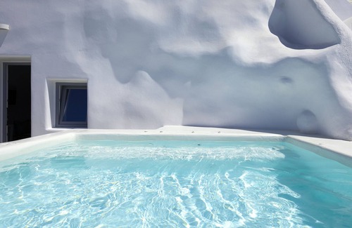 Fira Villa | You and Me residence