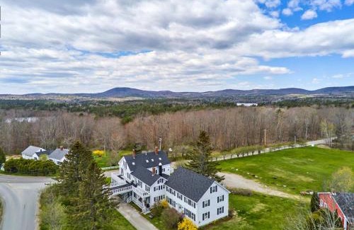 Camden Bed & Breakfast | Youngtown Inn