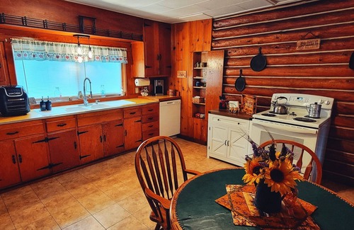 Saddlestring Cabin | Your Bighorn Mountain Getaway!