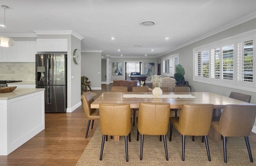 North Batemans Bay House | Your Family Retreat Awaits -Spacious home Sleeps 8 (Up to 11 Upon Request)