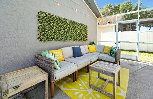 Florida Pines House | Your Family Fun Villa w Pool, Game room, all you need, close to Disney & more