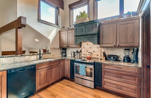 Frisco House | Your family mountain retreat, quiet side of Frisco