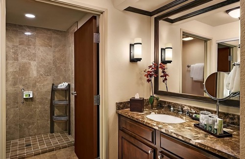 Gainey Village Villas Hotel | Your Gateway to Scottsdale's Wonders: Elegant Suites Await! Paws Friendly, Pool