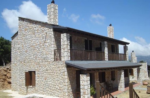 Omalos Villa | Your Gorge-side Getaway Modern Villas, Natural Beauty