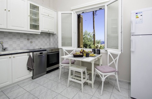 Ermoupoli Villa | Your home away from home