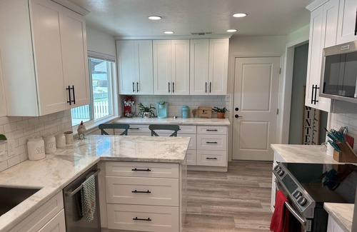 Carmichael House | Your HOME away from HOME! 3-bdrm in Carmichael w/AC, WiFi, fitness room