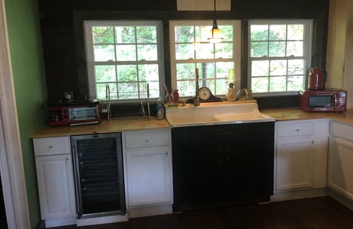 Derrick City House | Your Own Home- Pet Friendly