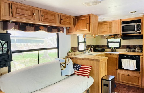 Tylertown House | Your own private camper located near the Bogue Chitto River!