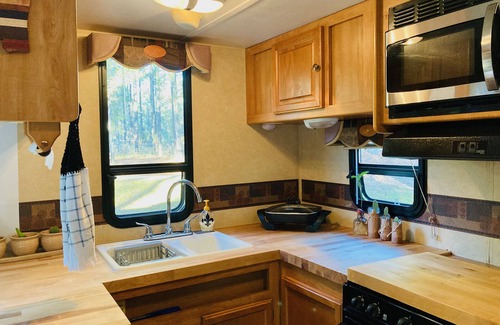 Tylertown House | Your own private camper located near the Bogue Chitto River!