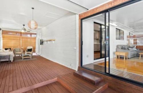 Eagleby House | Your own Retreat