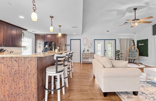 South Venice House | Your Paradise in Venice - Near Beaches