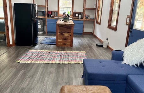 Wayne County Cabin | Your peaceful country vacation spot