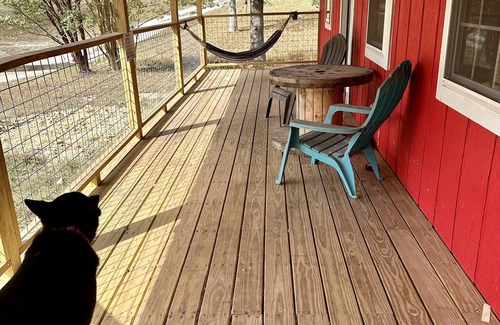 Wayne County Cabin | Your peaceful country vacation spot