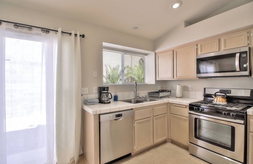 Summerlin House | Your perfect cozy 3 bedrooms, 2 bathrooms, fully furnished!