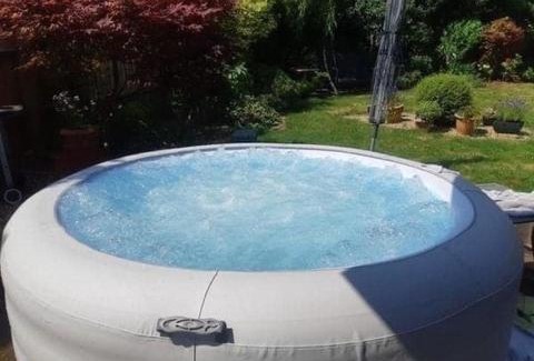 Trafford House | Your Perfect Getaway with Hot Tub