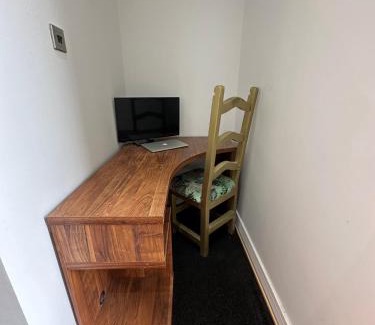 Trafford House | Your Perfect Getaway with Hot Tub