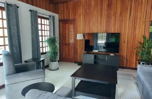 San Ramon House | Your Perfect Home Away From Home!
