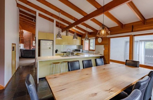 Ballarat North House | Your Private Nature Haven in Ballarat North