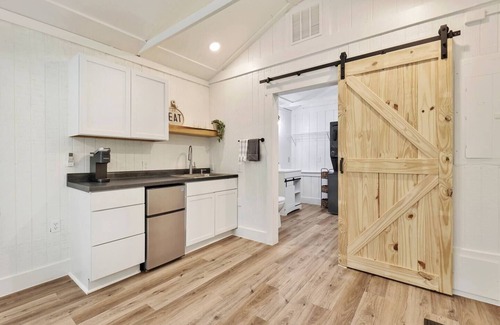 Sleepy Hollow House | Your private studio awaits! *Craftsman's Cottage*