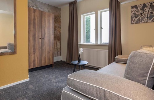 Berg en Dal Hotel | Your Relaxing Base for Outdoor and City Adventures! Indoor Pool, Onsite Dining!